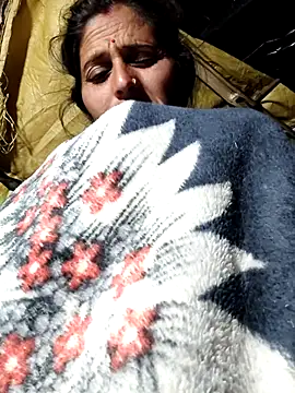 Bhavna8080 online show from January 19, 2026, 12:25 am