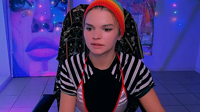 Snapshot of SaraGolben chatting on January 15, 2026, 9:47 am SaraGolben online show from January 15, 2026, 9:47 am