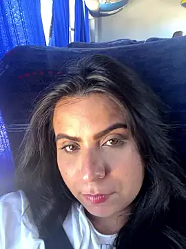 HellenaTinoco online show from January 12, 2026, 1:27 pm