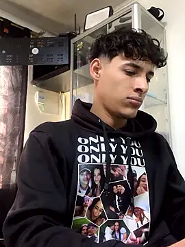 MaxStar26 online show from January 9, 2026, 2:09 pm