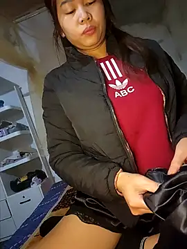 Snapshot of Comebaby-077 chatting on January 8, 2026, 1:30 am Comebaby-077 online show from January 8, 2026, 1:30 am