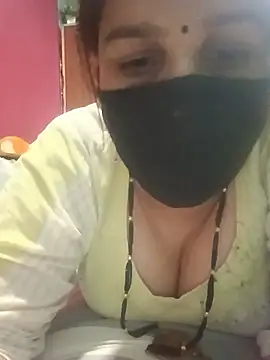 Snapshot of 01Roshani chatting on June 23, 2026, 8:23 am 01Roshani online show from June 23, 2026, 8:23 am