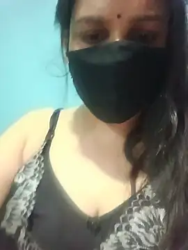 Snapshot of 01Roshani chatting on June 25, 2026, 9:03 am 01Roshani online show from June 25, 2026, 9:03 am
