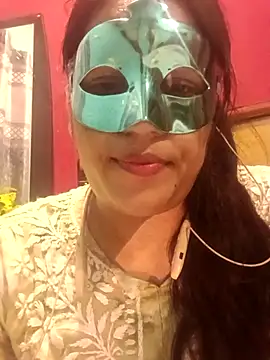 Snapshot of 01Roshani chatting on July 10, 2026, 6:43 pm 01Roshani online show from July 10, 2026, 6:43 pm