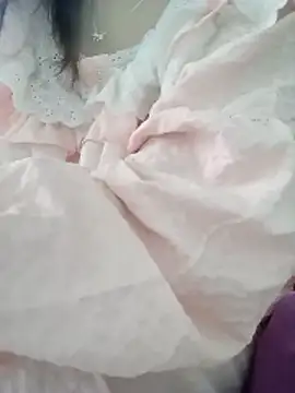 Snapshot of -Hyna- chatting on February 18, 2026, 9:27 am -Hyna- online show from February 18, 2026, 9:27 am