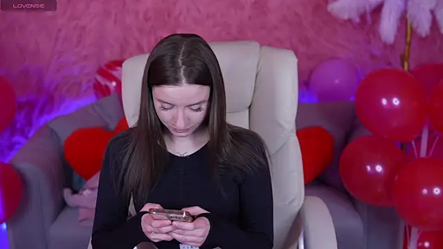 AlexaFleur online show from February 6, 2026, 2:20 pm