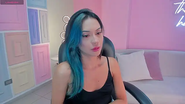 KayraLanne online show from February 4, 2026, 3:12 am