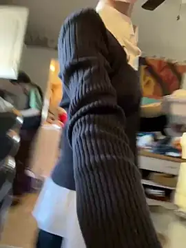 SugarNCinnamon online show from February 15, 2026, 8:16 pm