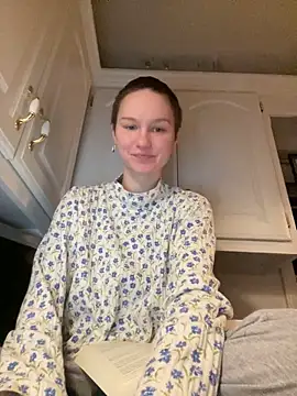 SugarNCinnamon online show from February 16, 2026, 9:27 am