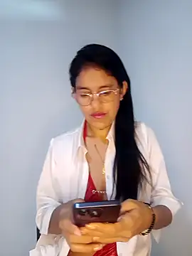 Snapshot of Elizabeth_manzon chatting on April 5, 2026, 8:06 pm Elizabeth manzon online show from April 5, 2026, 8:06 pm