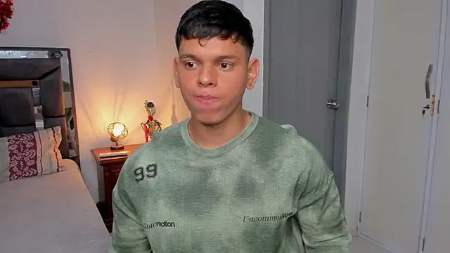 stefan leenox online show from February 5, 2026, 11:53 pm