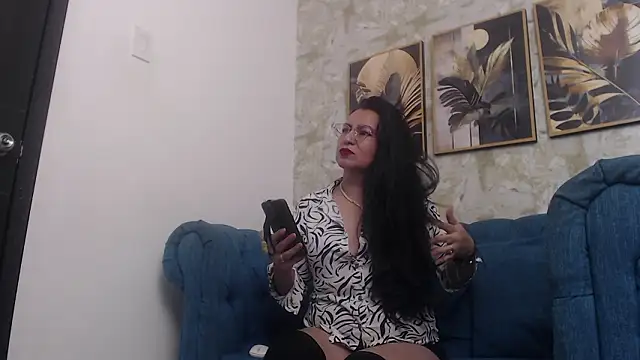 Snapshot of Helen_Novoa chatting on February 11, 2026, 6:35 pm Helen Novoa online show from February 11, 2026, 6:35 pm