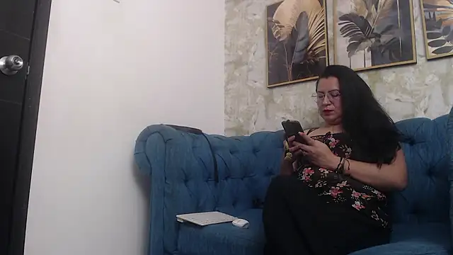 Snapshot of Helen_Novoa chatting on March 1, 2026, 6:21 pm Helen Novoa online show from March 1, 2026, 6:21 pm