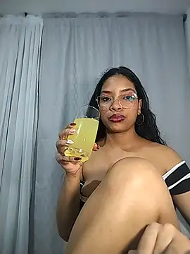 KATALINA SANTANA  online show from June 3, 2026, 12:57 am