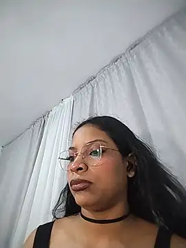 Snapshot of KATALINA_SANTANA_ chatting on July 12, 2026, 2:02 am KATALINA SANTANA online show from July 12, 2026, 2:02 am