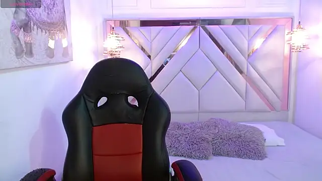 Nicolleth tk online show from March 26, 2026, 3:23 am