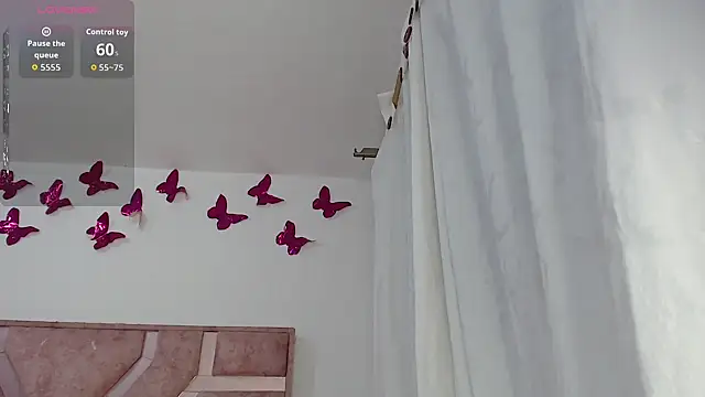 Roxy Fox- online show from March 6, 2026, 3:25 am