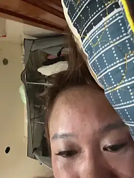 Snapshot of Liness101 chatting on February 11, 2026, 4:56 pm Liness101 online show from February 11, 2026, 4:56 pm