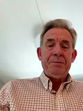 Snapshot of Pierre4tjyxx chatting on January 18, 2026, 9:57 am Pierre4tjyxx online show from January 18, 2026, 9:57 am