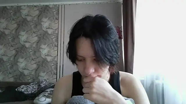 LxayBloom online show from February 11, 2026, 5:34 am