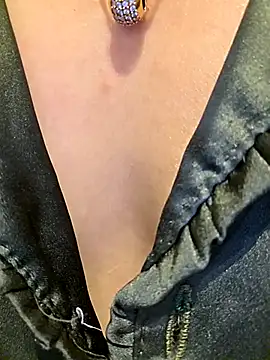 moon baby99 online show from January 14, 2026, 8:31 am