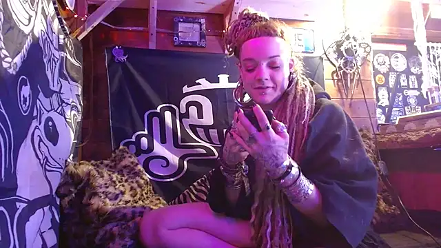 spiralhokkaido23 online show from March 10, 2026, 2:22 pm