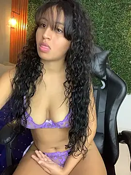 PaulaSweetFire  online show from January 10, 2026, 10:36 pm