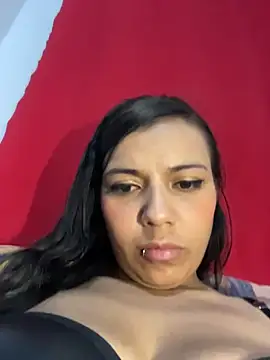 cinthia2011 online show from February 3, 2026, 2:53 am