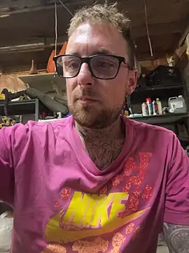 Snapshot of WIDBIGWHITECOCK chatting on May 23, 2026, 3:12 am WIDBIGWHITECOCK online show from May 23, 2026, 3:12 am