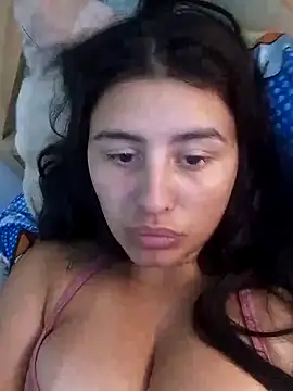 Snapshot of Tiffany06 chatting on March 4, 2026, 4:18 am Tiffany06 online show from March 4, 2026, 4:18 am