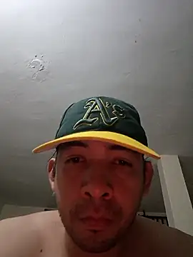 paladito01 online show from April 19, 2026, 6:24 am