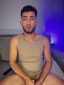 Snapshot of liam_bronw chatting on February 11, 2026, 5:01 am liam bronw online show from February 11, 2026, 5:01 am