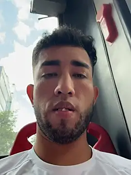 Snapshot of liam_bronw chatting on February 21, 2026, 3:46 pm liam bronw online show from February 21, 2026, 3:46 pm