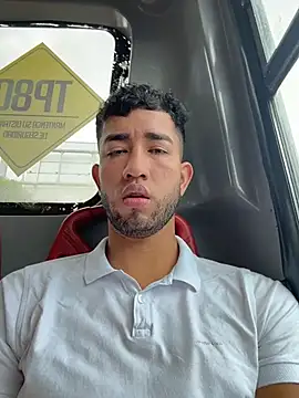 Snapshot of liam_bronw chatting on February 22, 2026, 5:00 pm liam bronw online show from February 22, 2026, 5:00 pm