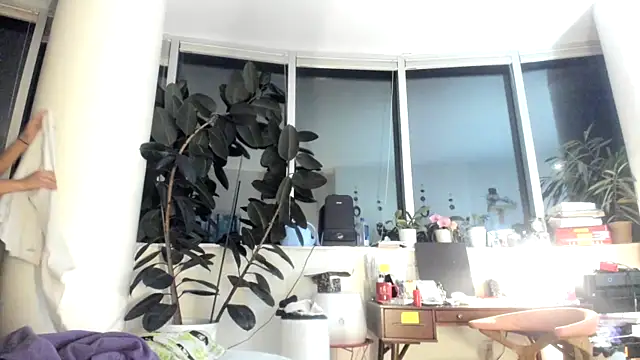 Longhairdaddy online show from January 9, 2026, 5:21 am