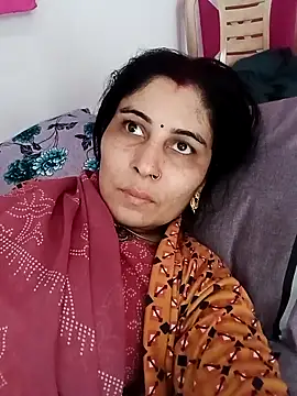 Hot ree85 online show from February 25, 2026, 4:11 am