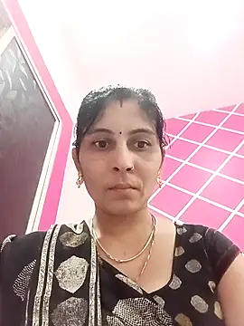 Hot ree85 online show from February 26, 2026, 7:29 am