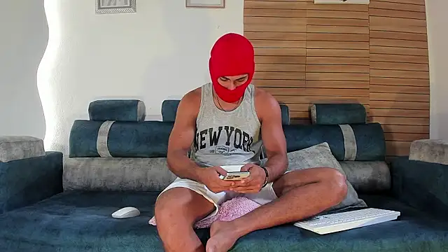 Leoonidas 38 online show from February 2, 2026, 2:49 pm