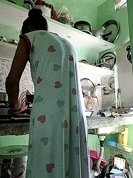 Night-Couple2 online show from April 16, 2026, 4:35 am