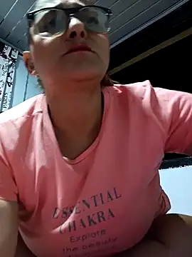 natalliecoopers online show from March 21, 2026, 3:33 am