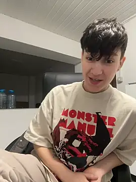 Snapshot of ravenryx chatting on February 11, 2026, 3:50 pm ravenryx online show from February 11, 2026, 3:50 pm