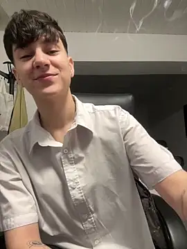 Snapshot of ravenryx chatting on February 12, 2026, 3:51 pm ravenryx online show from February 12, 2026, 3:51 pm