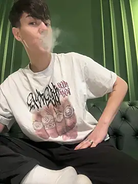 Snapshot of ravenryx chatting on February 26, 2026, 3:55 pm ravenryx online show from February 26, 2026, 3:55 pm