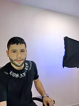 Snapshot of AndyKnoxx chatting on February 13, 2026, 8:27 pm AndyKnoxx online show from February 13, 2026, 8:27 pm