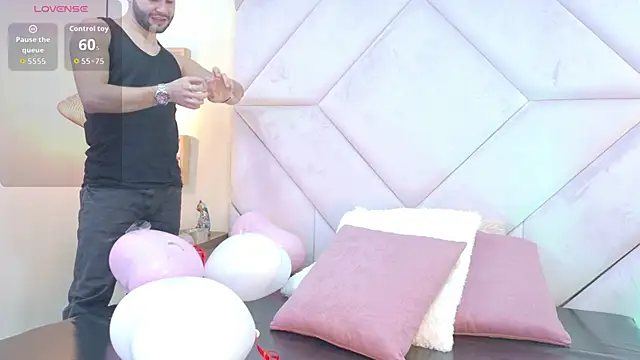 Snapshot of AndyKnoxx chatting on February 18, 2026, 7:43 pm AndyKnoxx online show from February 18, 2026, 7:43 pm