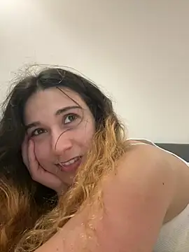 Snapshot of joanaguerreiru chatting on March 20, 2026, 1:21 am joanaguerreiru online show from March 20, 2026, 1:21 am