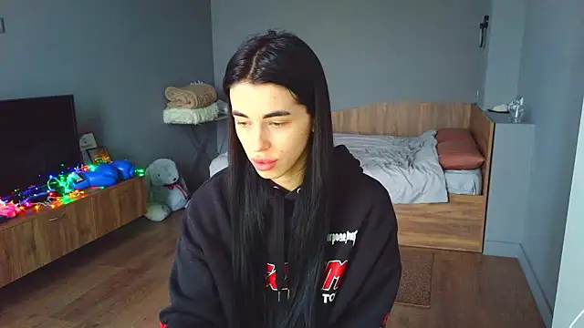 Vlada Elfie online show from April 12, 2026, 1:49 pm