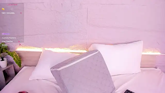 lanna 18  online show from January 7, 2026, 11:45 am