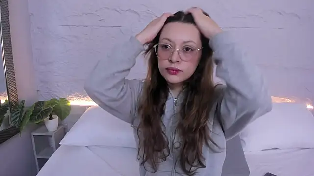 lanna 18  online show from March 16, 2026, 11:47 am