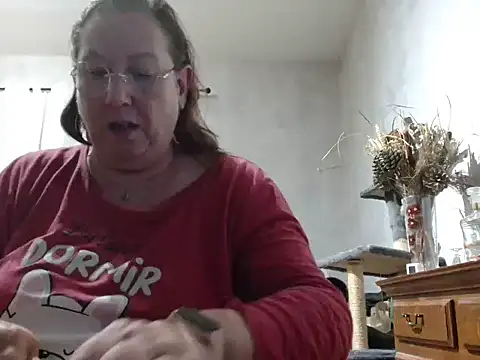 xmyriamx online show from March 9, 2026, 8:02 pm